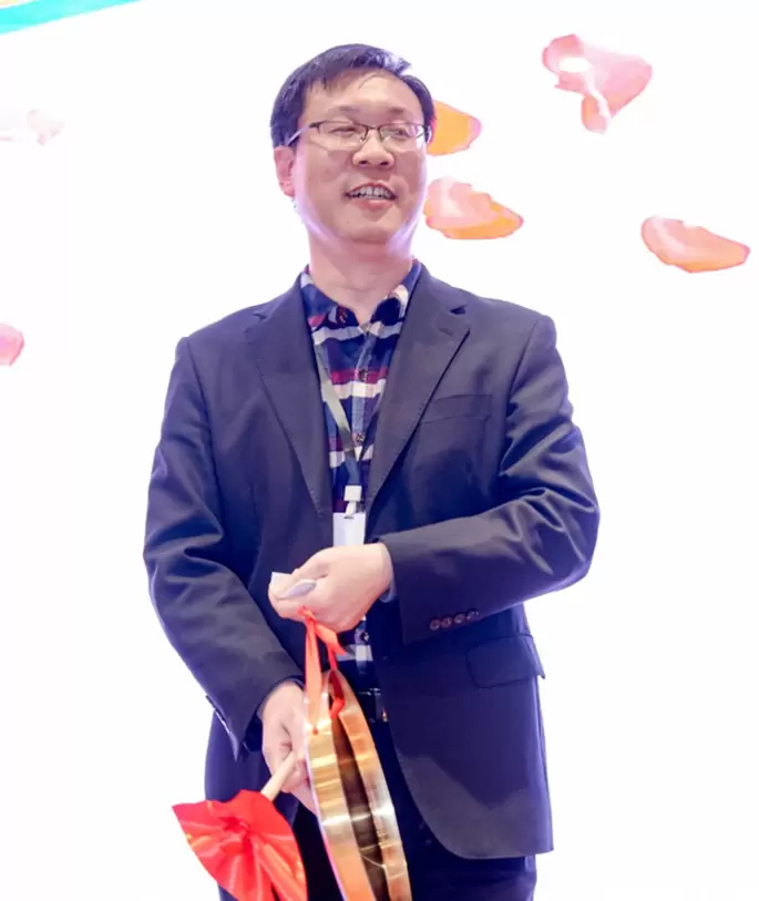 杨朔